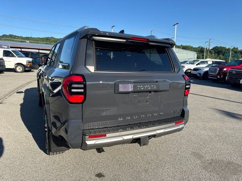 Used 2025 Toyota 4Runner Limited AWD/4WD image 20