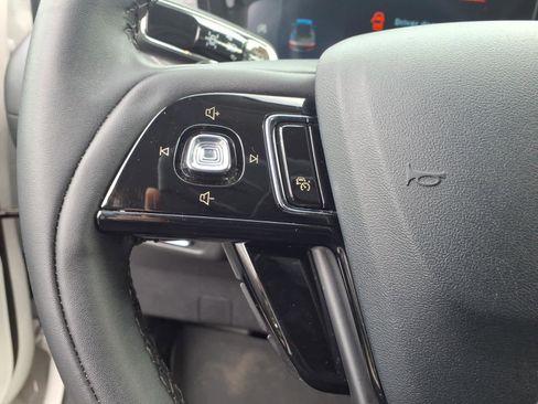 Certified 2025 Lincoln Corsair AWD image 8