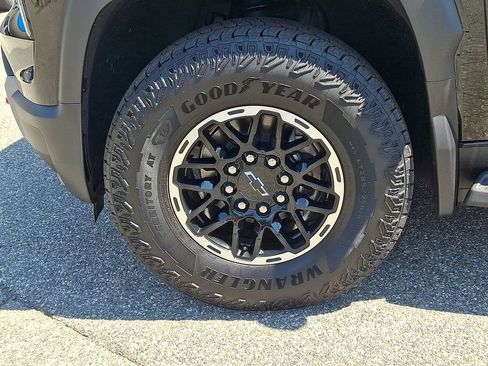 Used 2026 Chevrolet Silverado EV Trail Boss w/ Plus Package AWD/4WD image 32