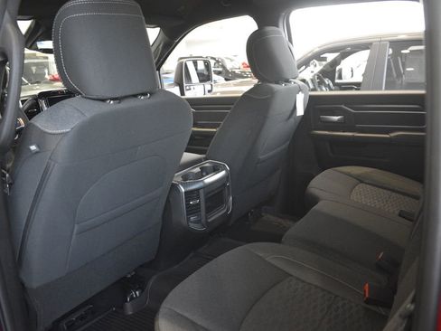 New 2026 RAM 2500 Big Horn AWD/4WD image 21