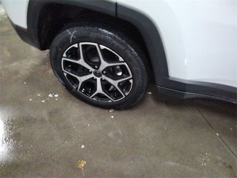 New 2026 Jeep Compass Limited image 18