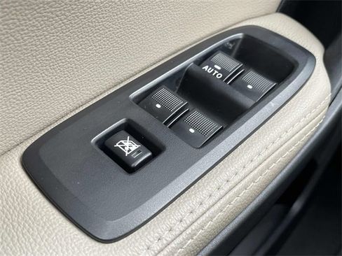 Used 2020 Ford Ranger Lariat w/ Equipment Group 501A Mid image 8