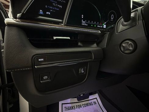 Used 2022 Cadillac Escalade Luxury image 26