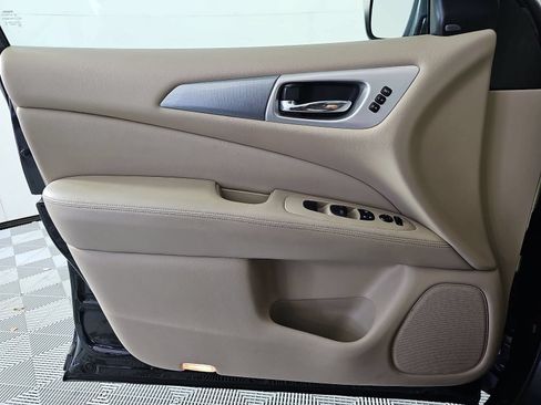 Used 2020 Nissan Pathfinder SL FWD image 25