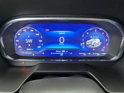 Used 2024 Chevrolet Tahoe Premier w/ Premium Package 2 RWD image 18