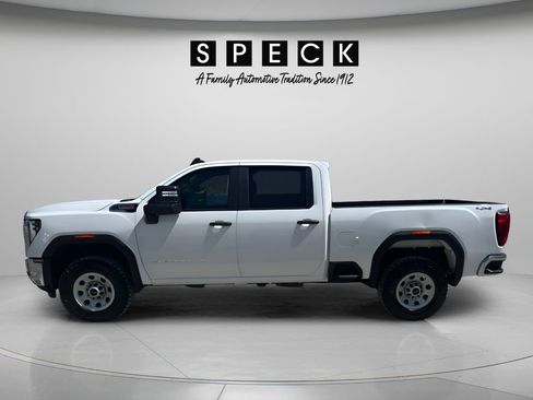 Used 2024 GMC Sierra 2500 Pro AWD/4WD image 2