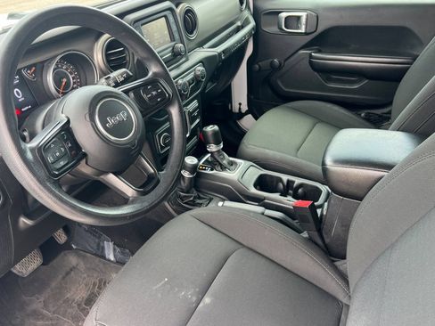 Used 2018 Jeep Wrangler Unlimited Sport AWD/4WD image 10