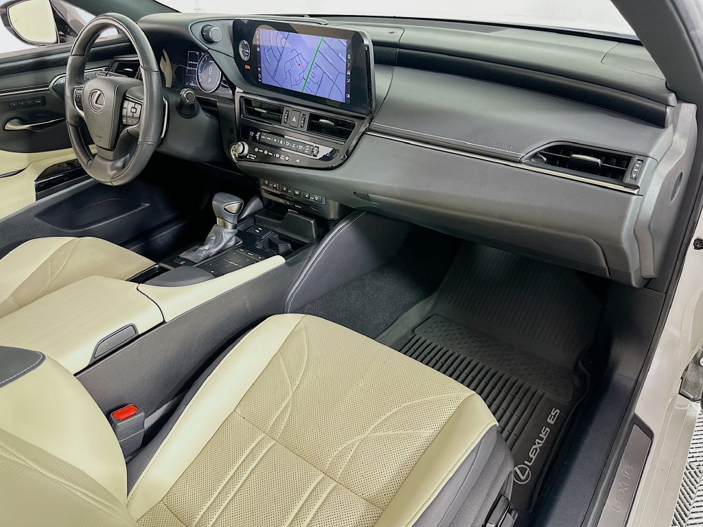 Used 2022 Lexus ES 350 Ultra Luxury w/ Accessory Package 2 FWD image 31