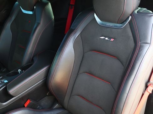 Used 2019 Chevrolet Camaro ZL1 image 10