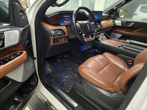 Used 2023 Lincoln Navigator L Reserve AWD/4WD image 18
