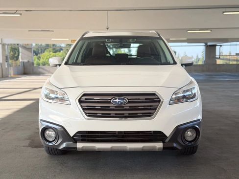 Used 2017 Subaru Outback 2.5i Touring w/ Popular Package #5A AWD/4WD image 2