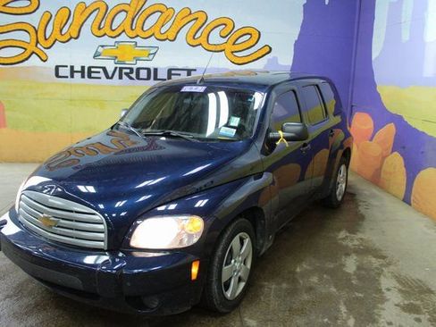 Used 2010 Chevrolet HHR LS image 7