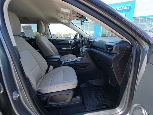 Used 2023 Ford Explorer 4WD w/ Class IV Trailer Tow Package image 22