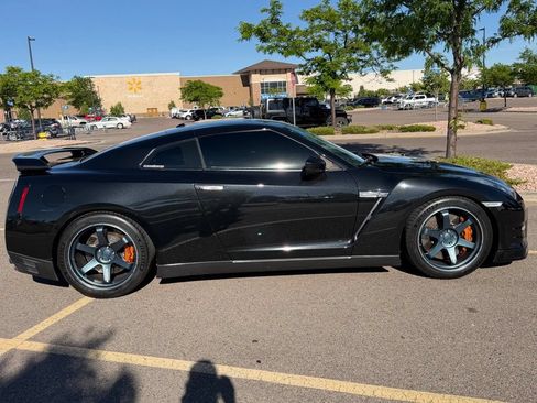Used 2014 Nissan GT-R Premium AWD/4WD image 4