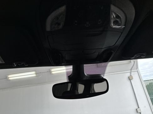 Used 2026 Chrysler Pacifica Limited FWD image 25