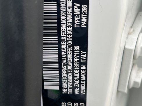 Used 2023 Jeep Renegade Latitude AWD/4WD image 31