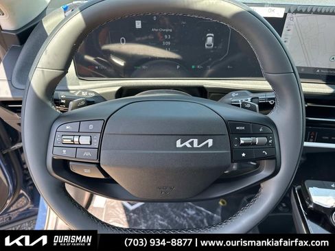 New 2025 Kia EV6 Light w/ Light LR Technology Package image 15