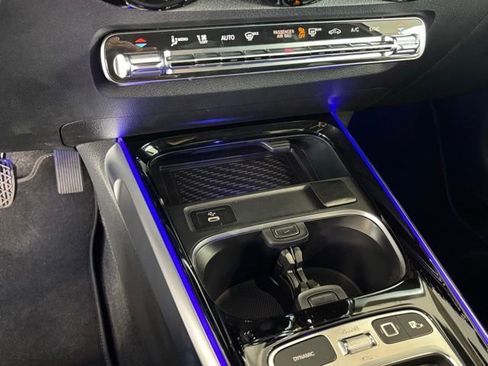 Certified 2026 Mercedes-Benz GLB 250 4MATIC image 19