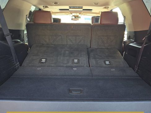 Used 2018 Cadillac Escalade Premium Luxury image 19