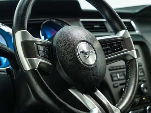 Used 2013 Ford Mustang GT RWD image 23