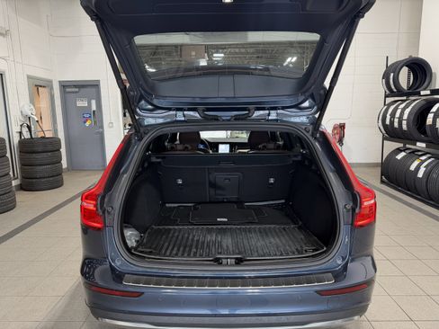 New 2026 Volvo V60 B5 Cross Country Plus w/ Climate Package image 32