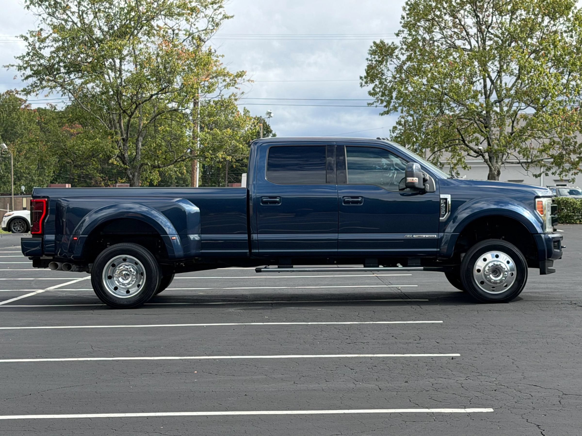 Used 2017 Ford F450 Lariat w/ Lariat Ultimate Package AWD/4WD image 5