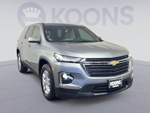 Used 2023 Chevrolet Traverse LS w/ Safety Package image 10