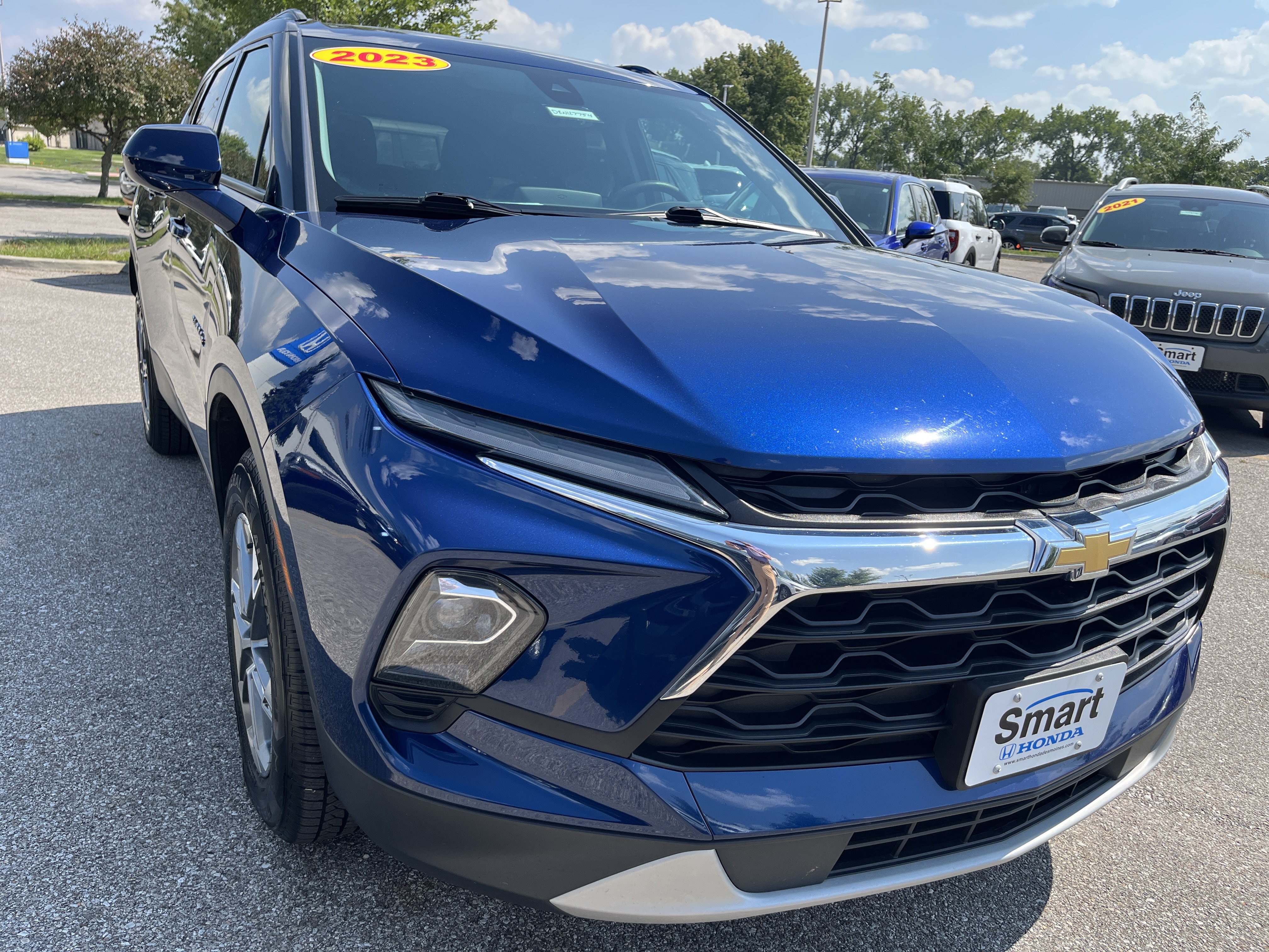 Used 2023 Chevrolet Blazer LT w/ Convenience Package AWD/4WD image 3