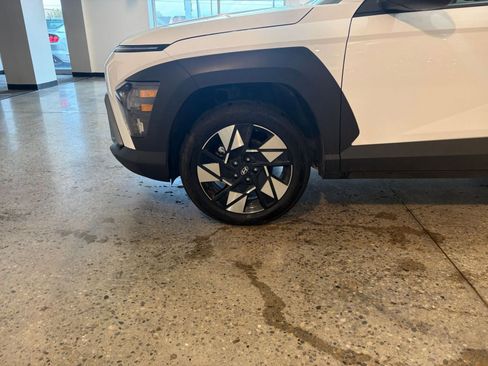 Used 2025 Hyundai Kona SEL image 30