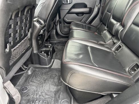 Used 2021 Jeep Gladiator Rubicon image 25