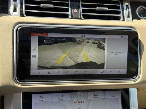 Used 2020 Land Rover Range Rover HSE image 20