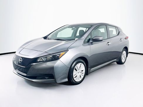 Used 2023 Nissan Leaf S image 3