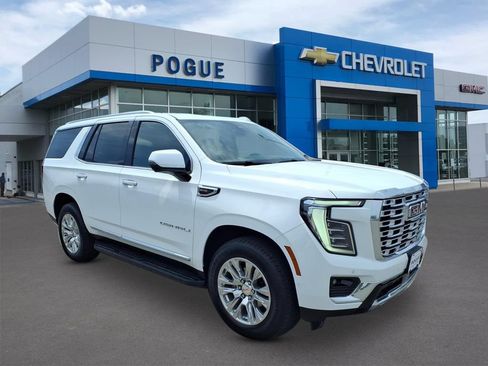 Used 2025 GMC Yukon Denali AWD/4WD image 1