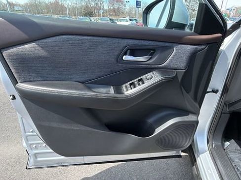 Used 2021 Nissan Rogue SV AWD/4WD image 13