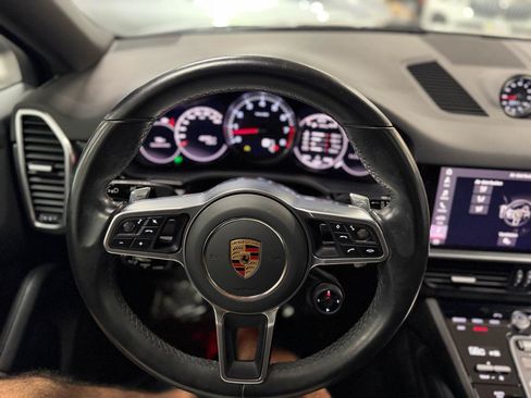 Used 2021 Porsche Cayenne S AWD/4WD image 22