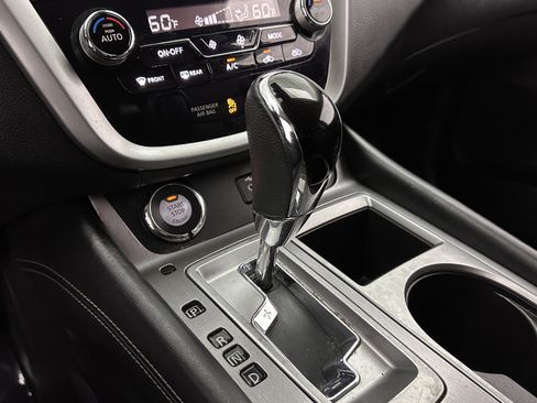 Used 2022 Nissan Murano SV FWD image 16