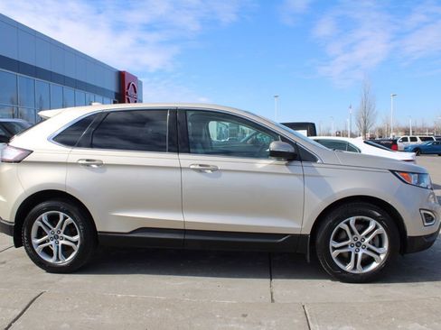 Used 2018 Ford Edge Titanium image 6
