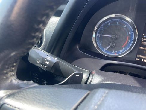 Used 2019 Toyota Corolla SE image 16