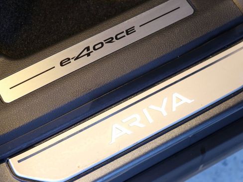 Used 2023 Nissan Ariya AWD image 32