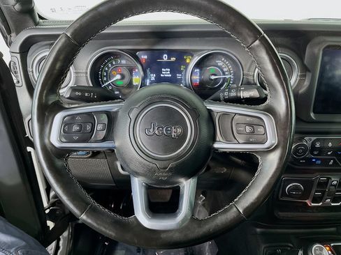 Used 2021 Jeep Wrangler Unlimited Sahara w/ Dual Top Group AWD/4WD image 14