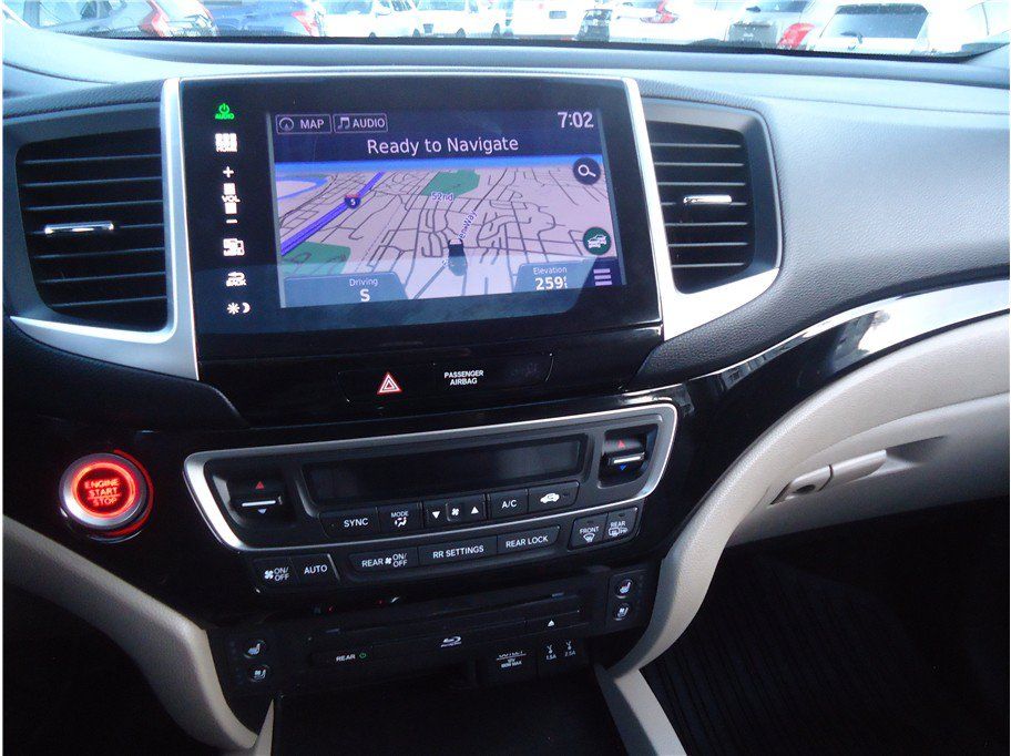 Used 2016 Honda Pilot Elite image 32