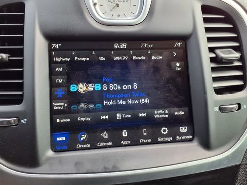 Used 2023 Chrysler 300 Touring L w/ Comfort Group image 6