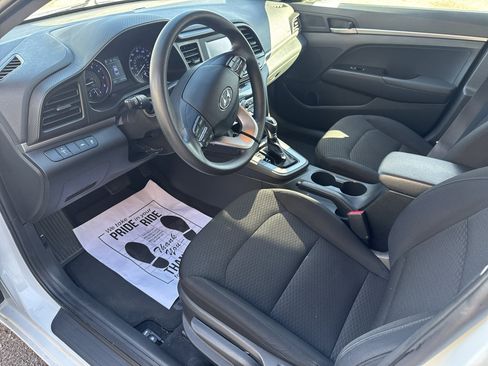 Used 2020 Hyundai Elantra SE w/ Cargo Package (C1) FWD image 22