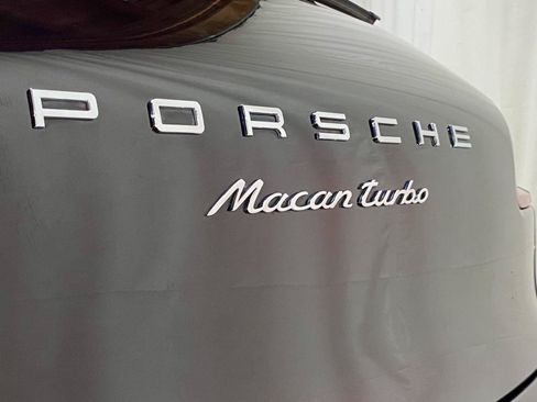 Used 2015 Porsche Macan Turbo AWD/4WD image 11