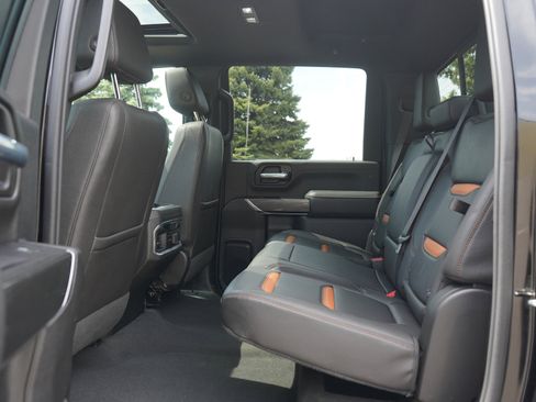 Used 2023 GMC Sierra 2500 AT4 w/ AT4 Preferred Package AWD/4WD image 18