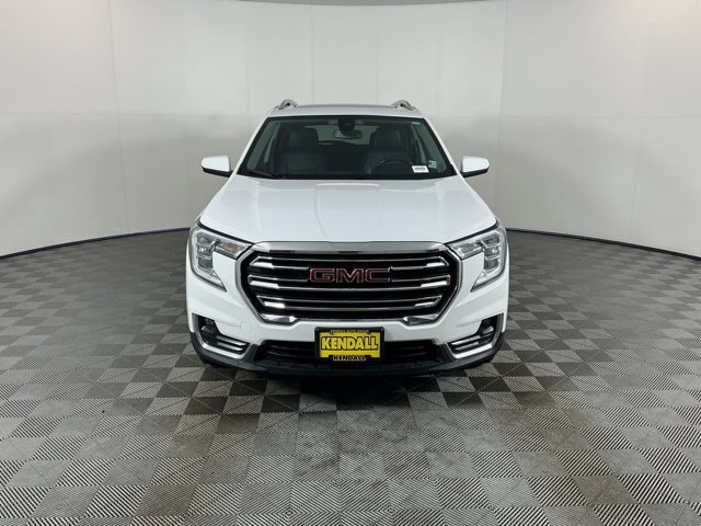 Used 2022 GMC Terrain SLT w/ GMC Pro Grade Package AWD/4WD image 2