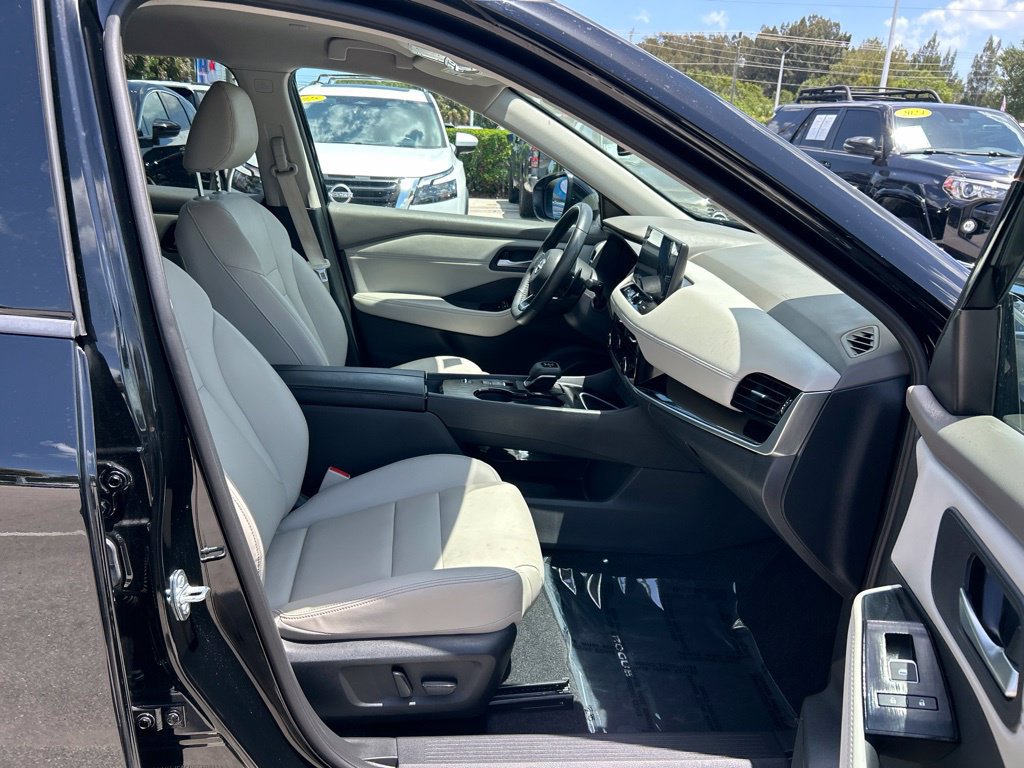 Certified 2024 Nissan Rogue SL FWD image 42