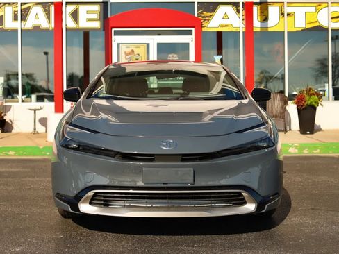 Used 2024 Toyota Prius Prime FWD image 2