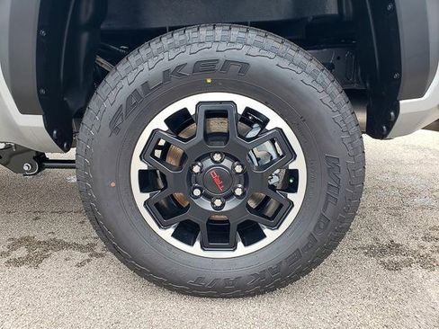 New 2025 Toyota Tacoma TRD Off-Road image 21