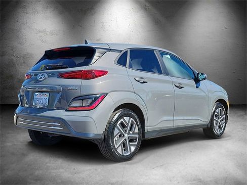 Used 2023 Hyundai Kona SE w/ Cargo Package image 3